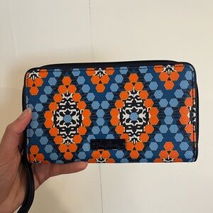 Like New Vera Bradley Wristlet Zip Around Wallet - Marrakesh Print